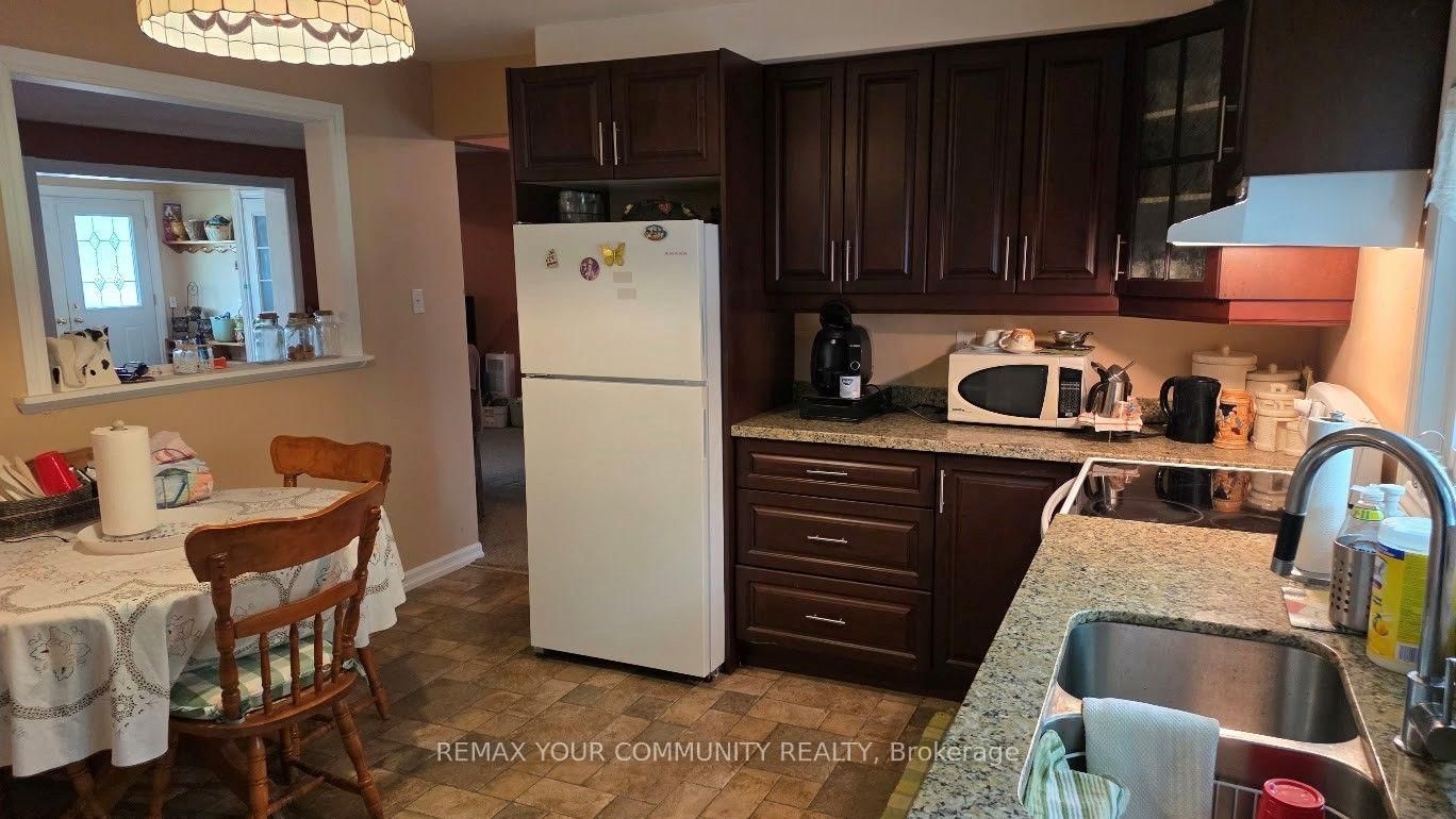 1031 Metro Road • Georgina, ON photo 12