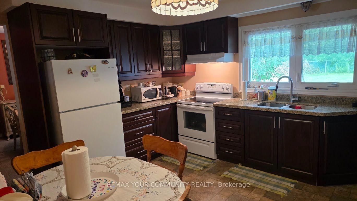 1031 Metro Road • Georgina, ON photo 13