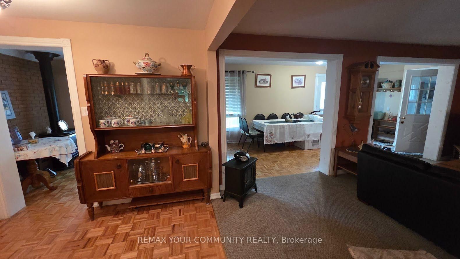 1031 Metro Road • Georgina, ON photo 8