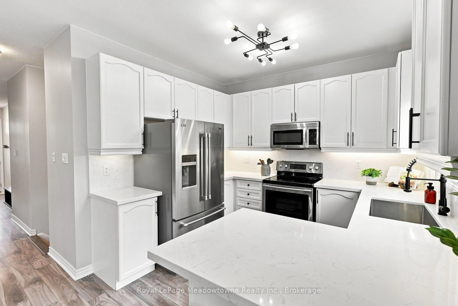 140 Laurendale Avenue • Georgina, ON photo 14