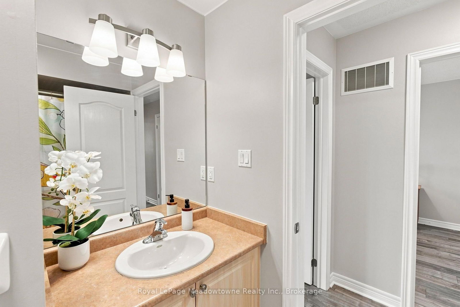 140 Laurendale Avenue • Georgina, ON photo 23