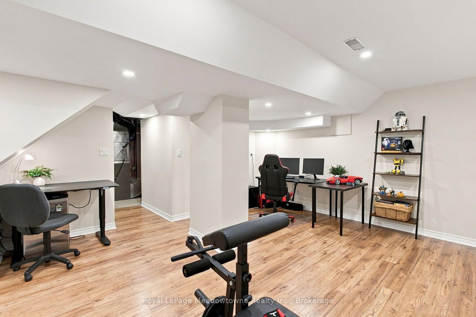 140 Laurendale Avenue • Georgina, ON photo 38