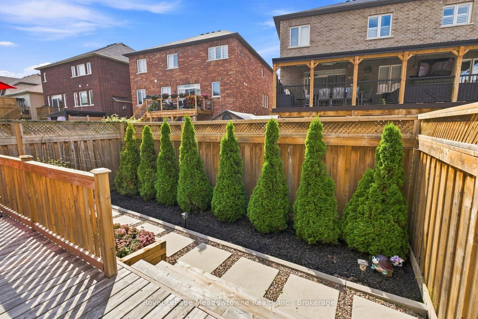 140 Laurendale Avenue • Georgina, ON photo 42