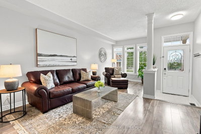 140 Laurendale Avenue • Georgina, ON photo 9