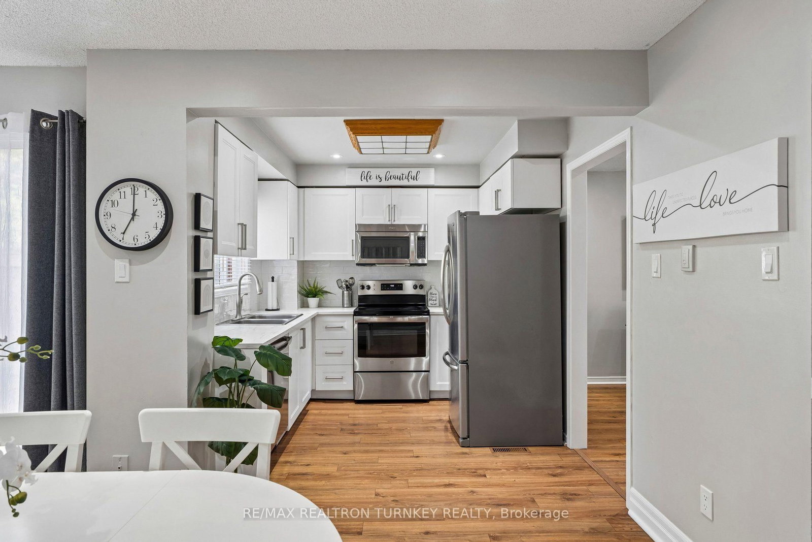 805 Playter Crescent • Newmarket, ON photo 15
