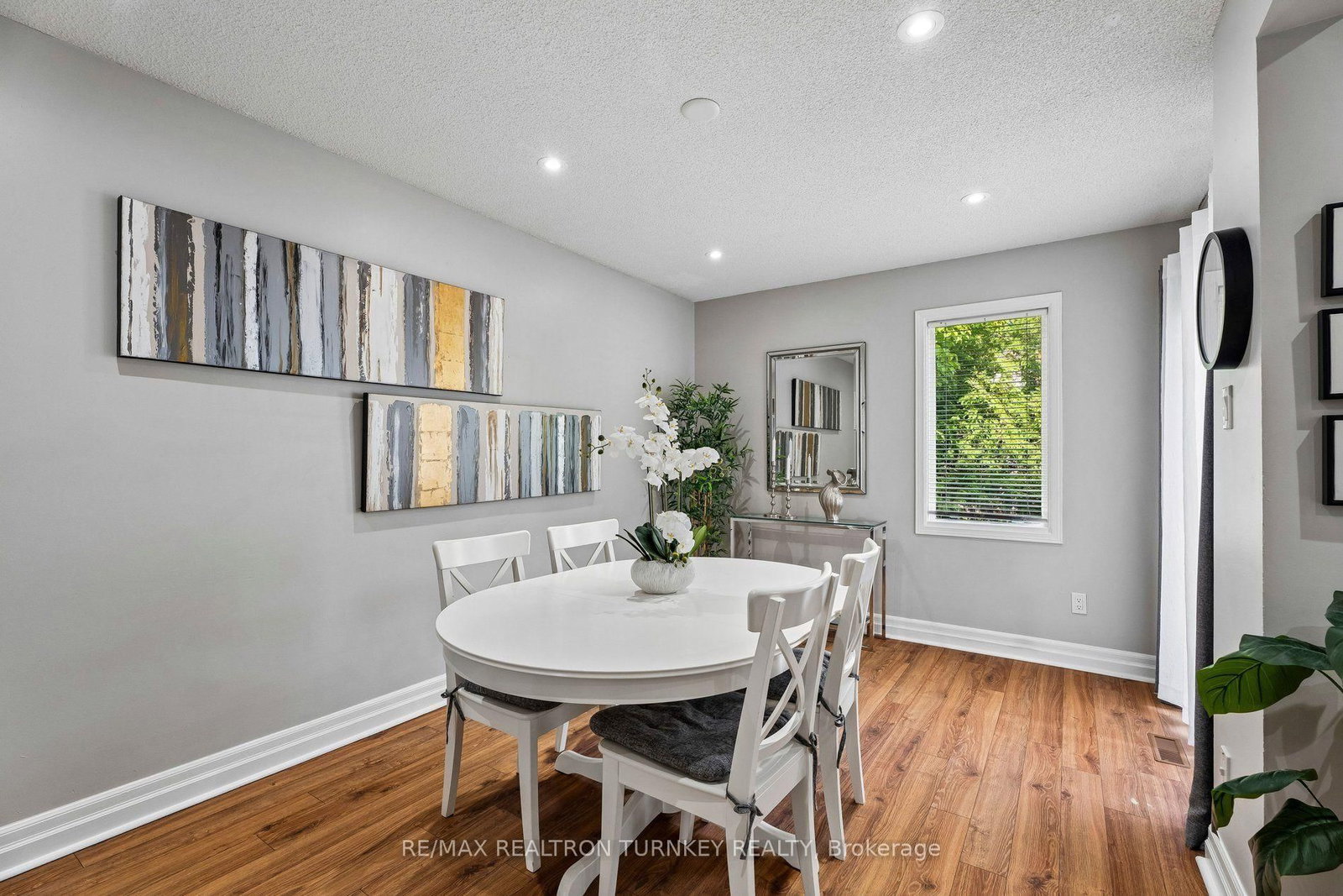 805 Playter Crescent • Newmarket, ON photo 17