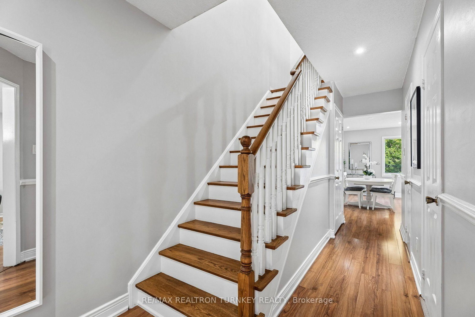 805 Playter Crescent • Newmarket, ON photo 21