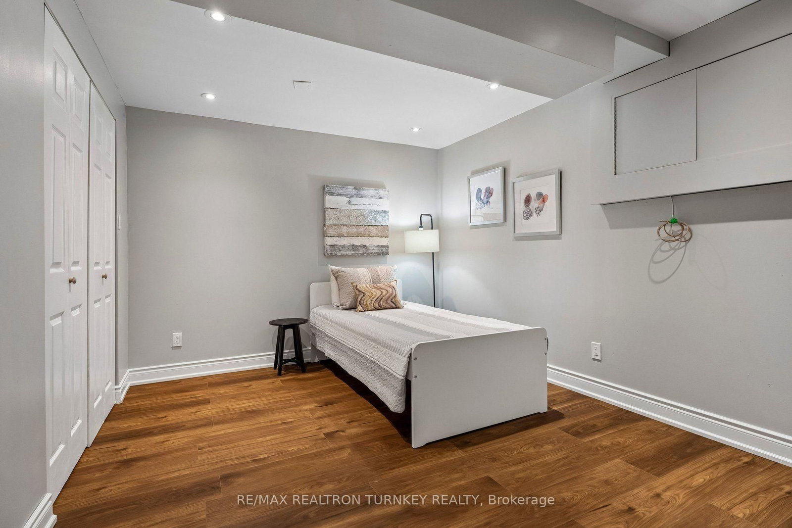 805 Playter Crescent • Newmarket, ON photo 36
