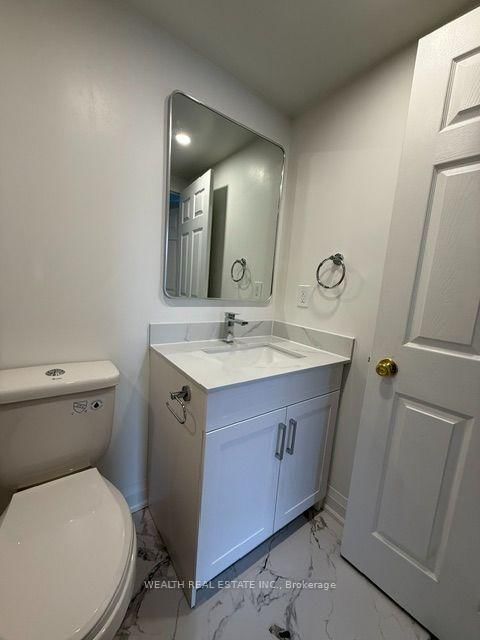 102-7378 Yonge St, Vaughan, view 11