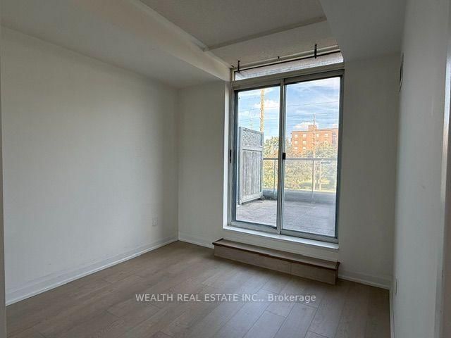 102-7378 Yonge St, Vaughan, view 13