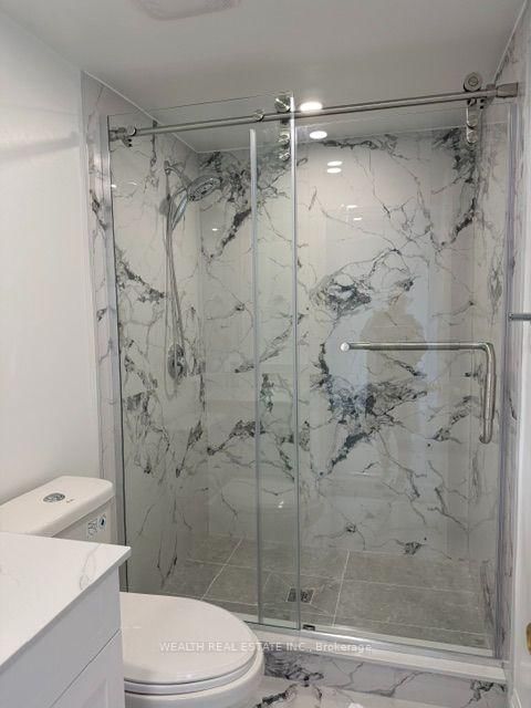 102-7378 Yonge St, Vaughan, view 15