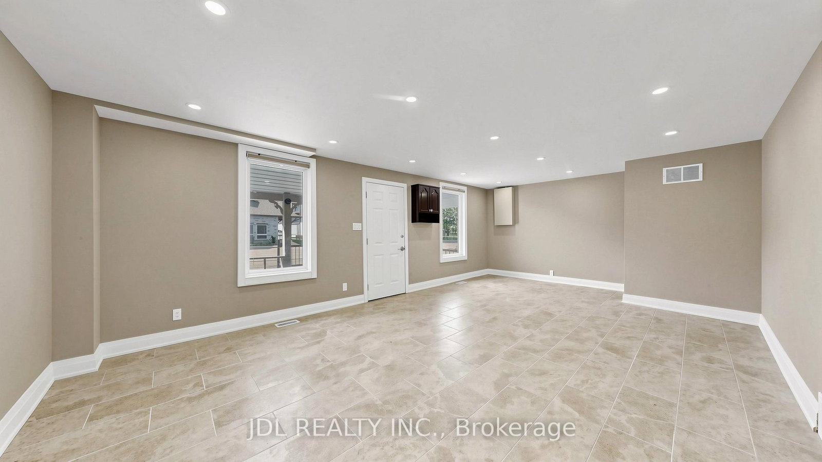 956 Lake Drive E • Georgina, ON photo 10