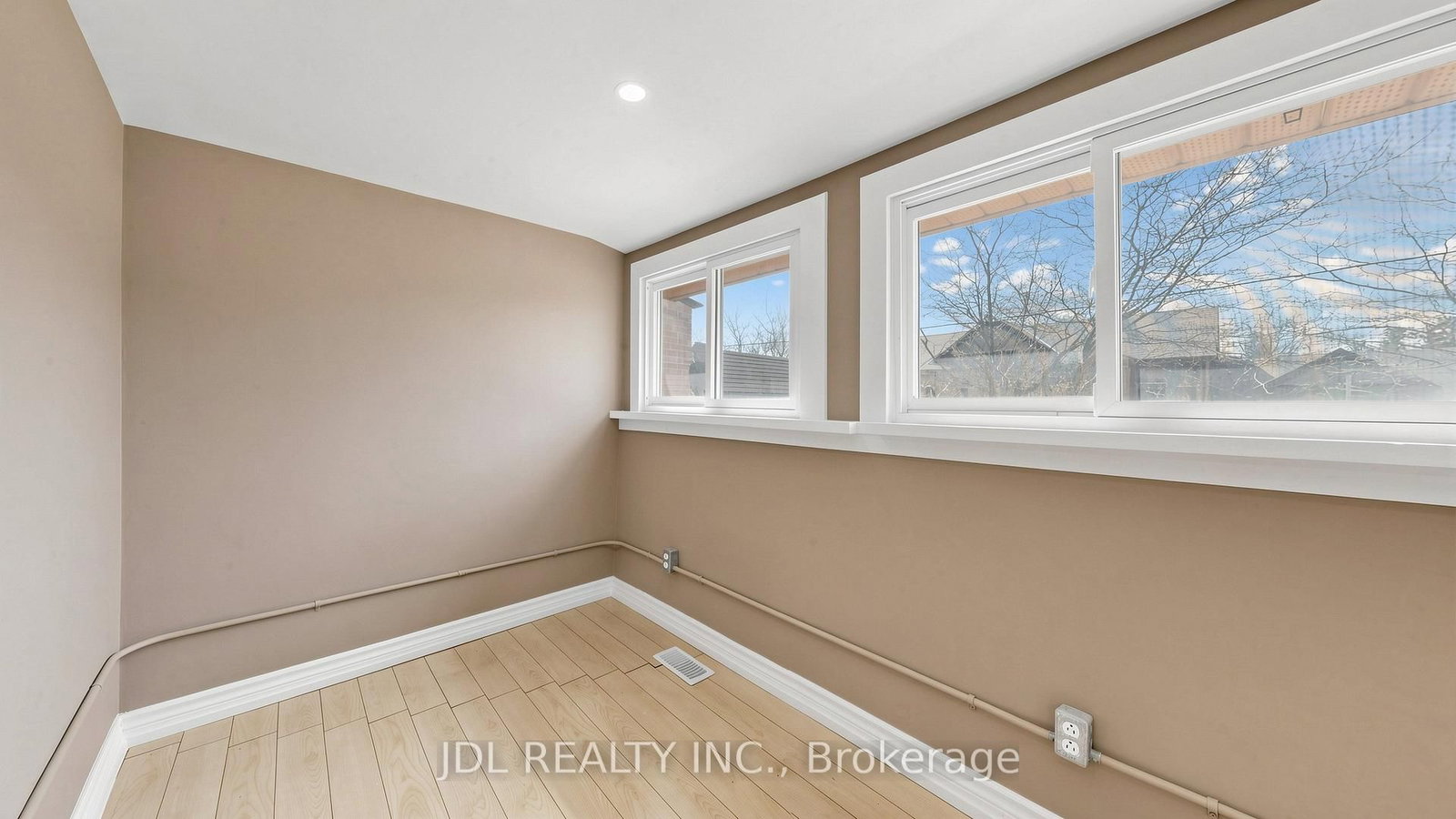 956 Lake Drive E • Georgina, ON photo 16