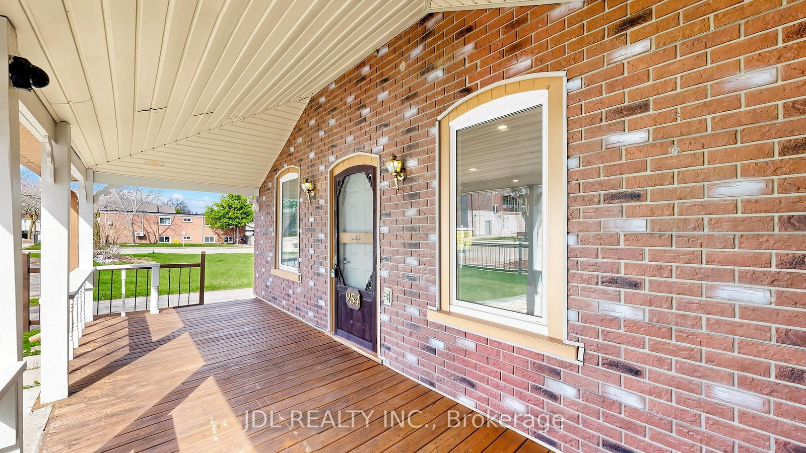956 Lake Drive E • Georgina, ON photo 7