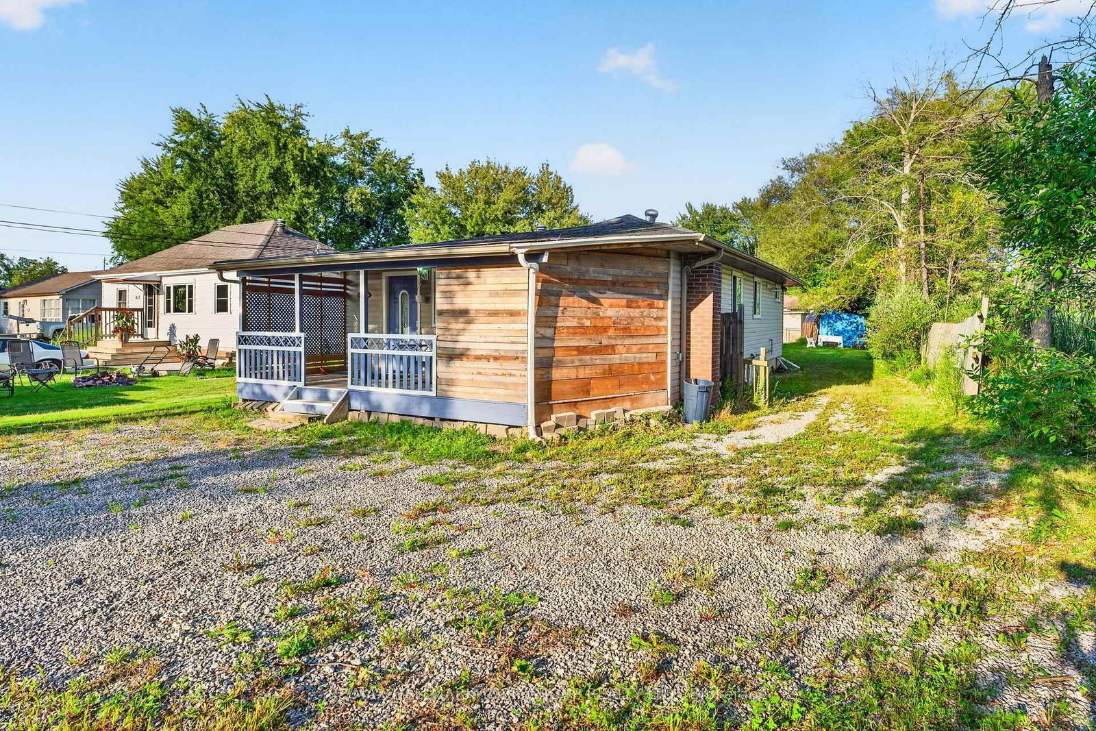 815 Lagoon Drive • Georgina, ON photo 3