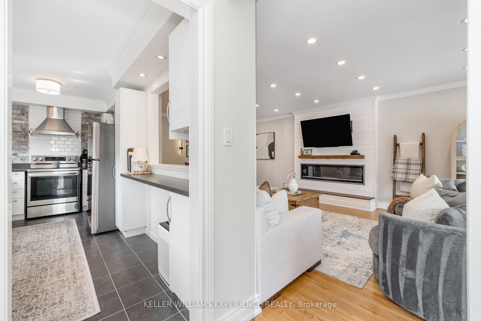 94 Back Street • Bradford West Gwillimbury, ON photo 6