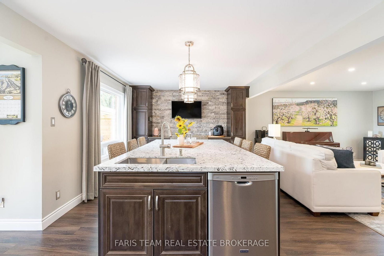 2032 Chantler Street • Innisfil, ON photo 11