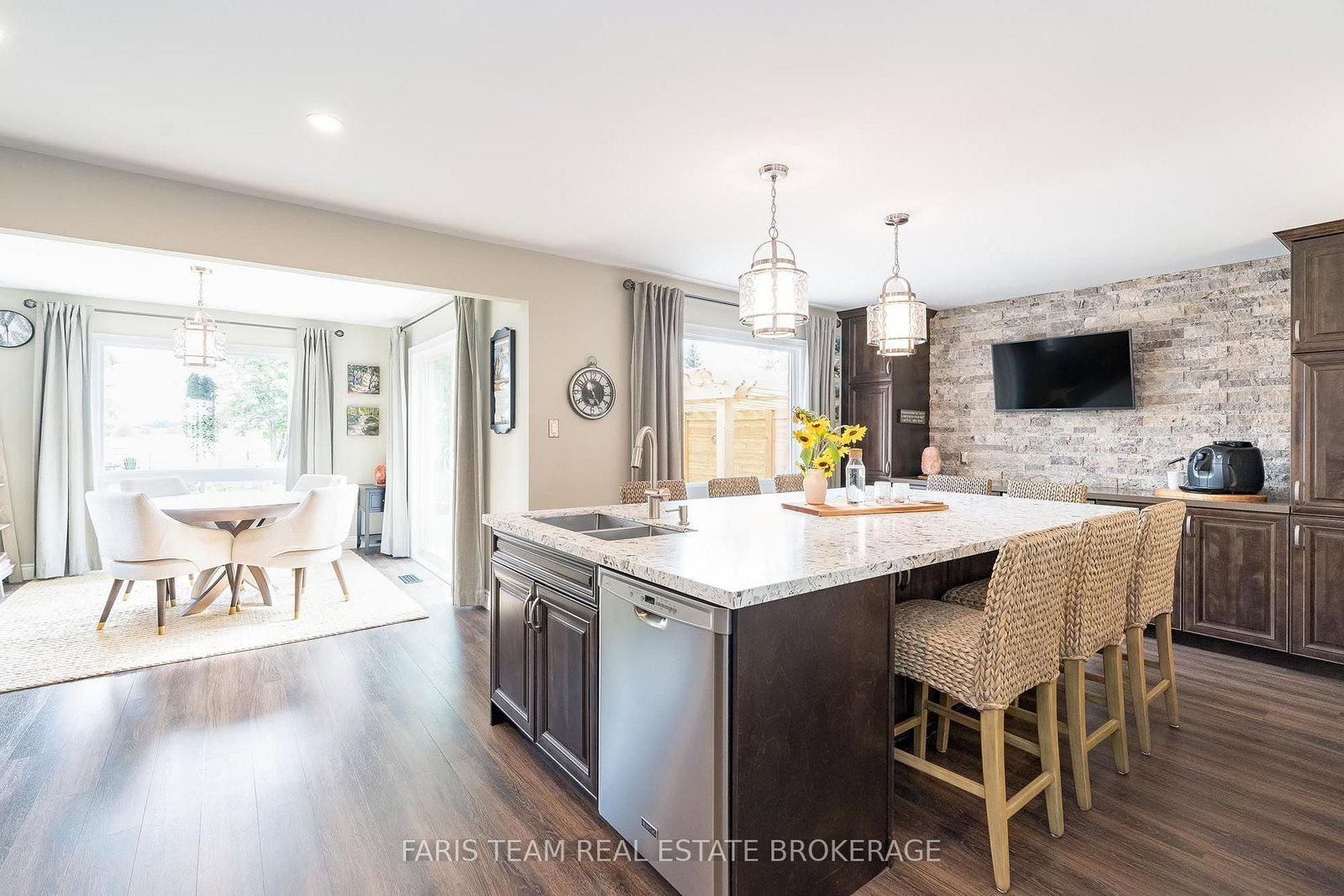 2032 Chantler Street • Innisfil, ON photo 12