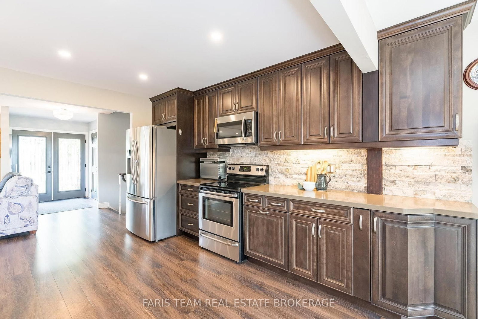 2032 Chantler Street • Innisfil, ON photo 9