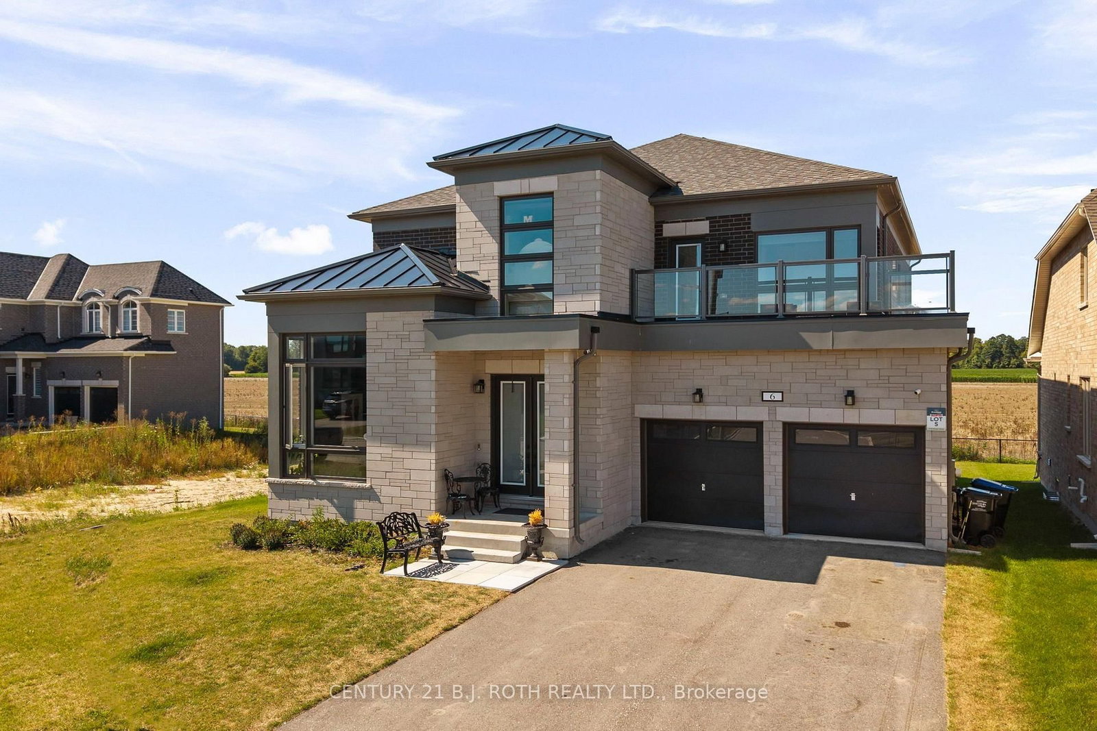6 Henderson Street • Essa, ON photo 2