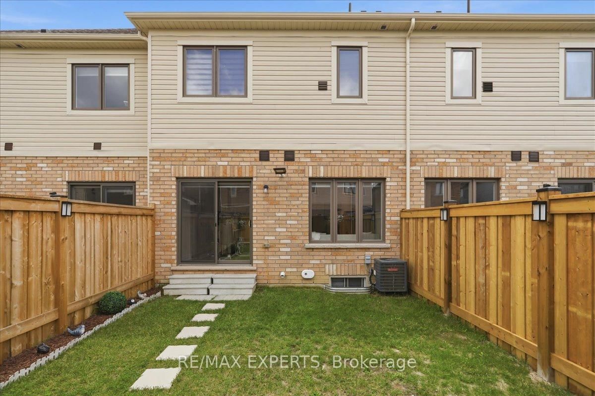 68 Lorne Thomas Place • New Tecumseth, ON photo 38