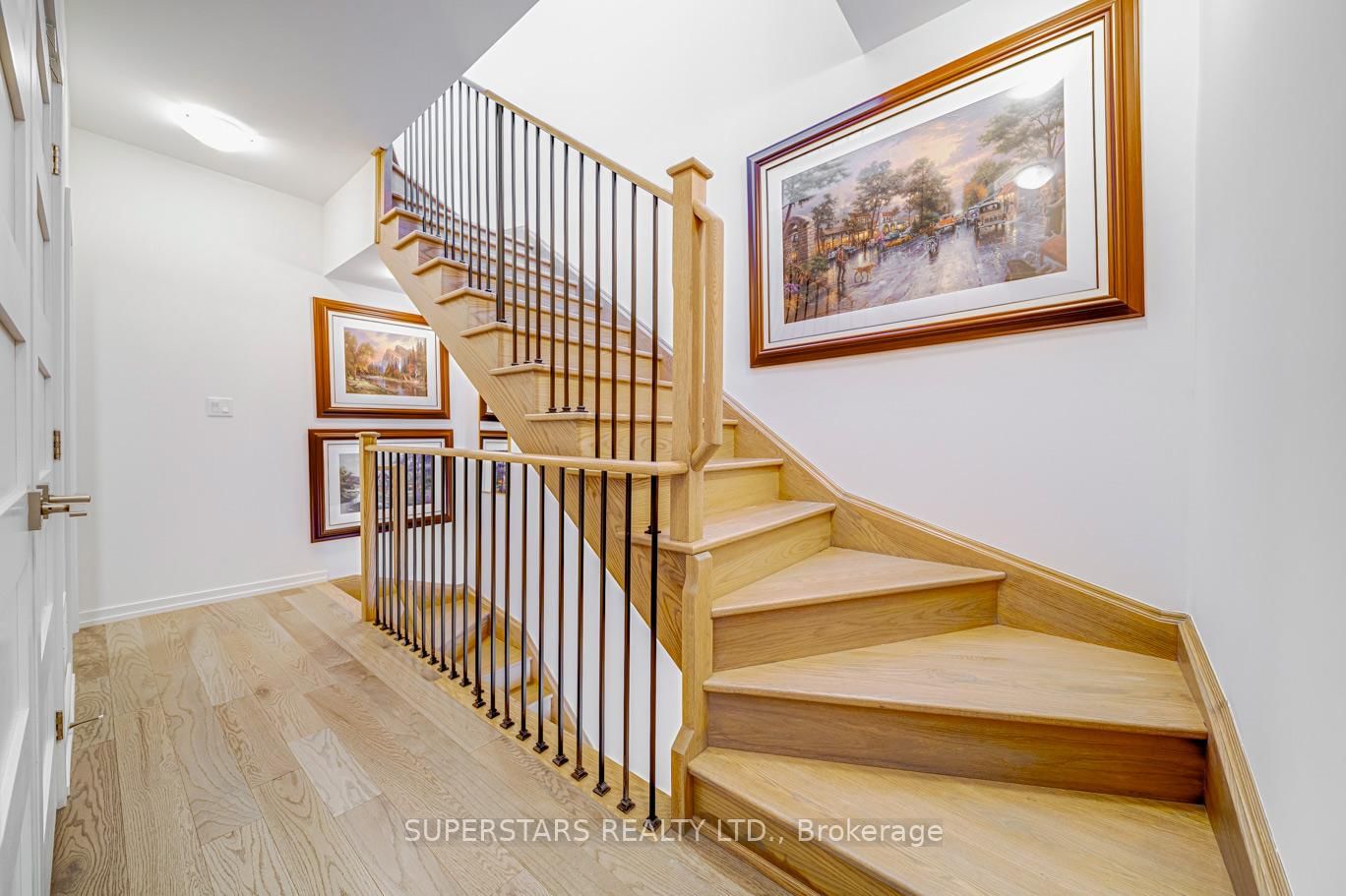 18 Lytham Green Circle • #12 • Newmarket, ON photo 15