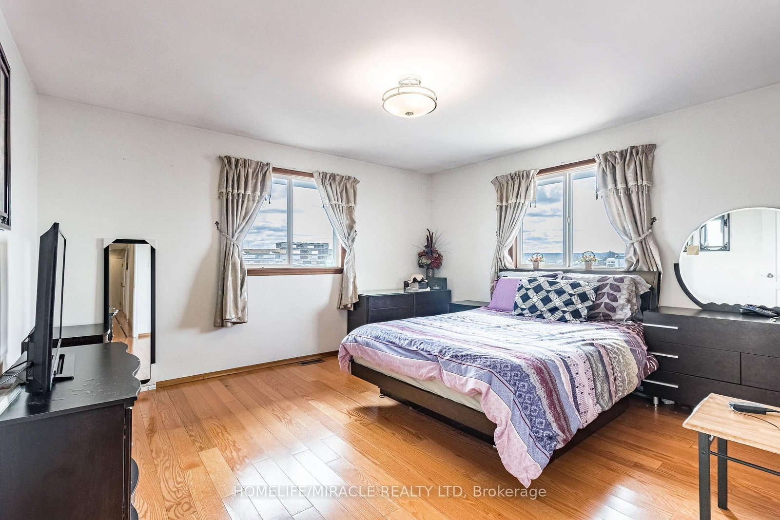 331 Tornado Drive • Bradford West Gwillimbury, ON photo 11