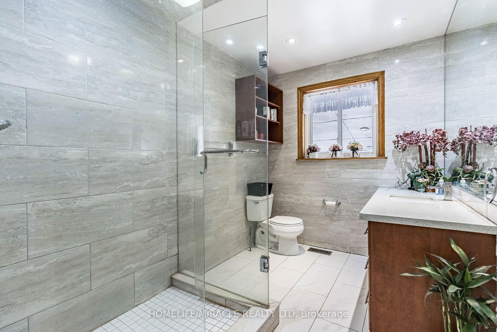 331 Tornado Drive • Bradford West Gwillimbury, ON photo 13