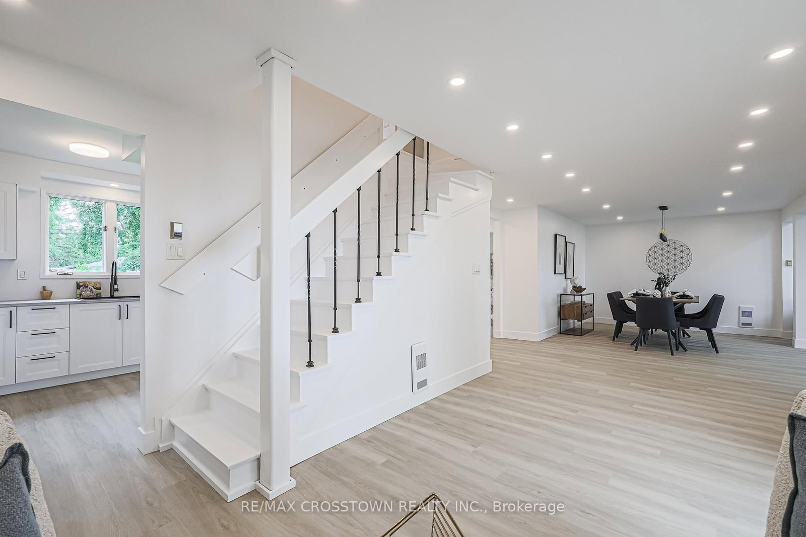 128 Moores Beach Road • Georgina, ON photo 16