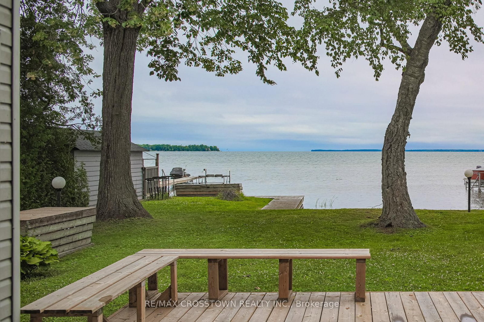 128 Moores Beach Road • Georgina, ON photo 3