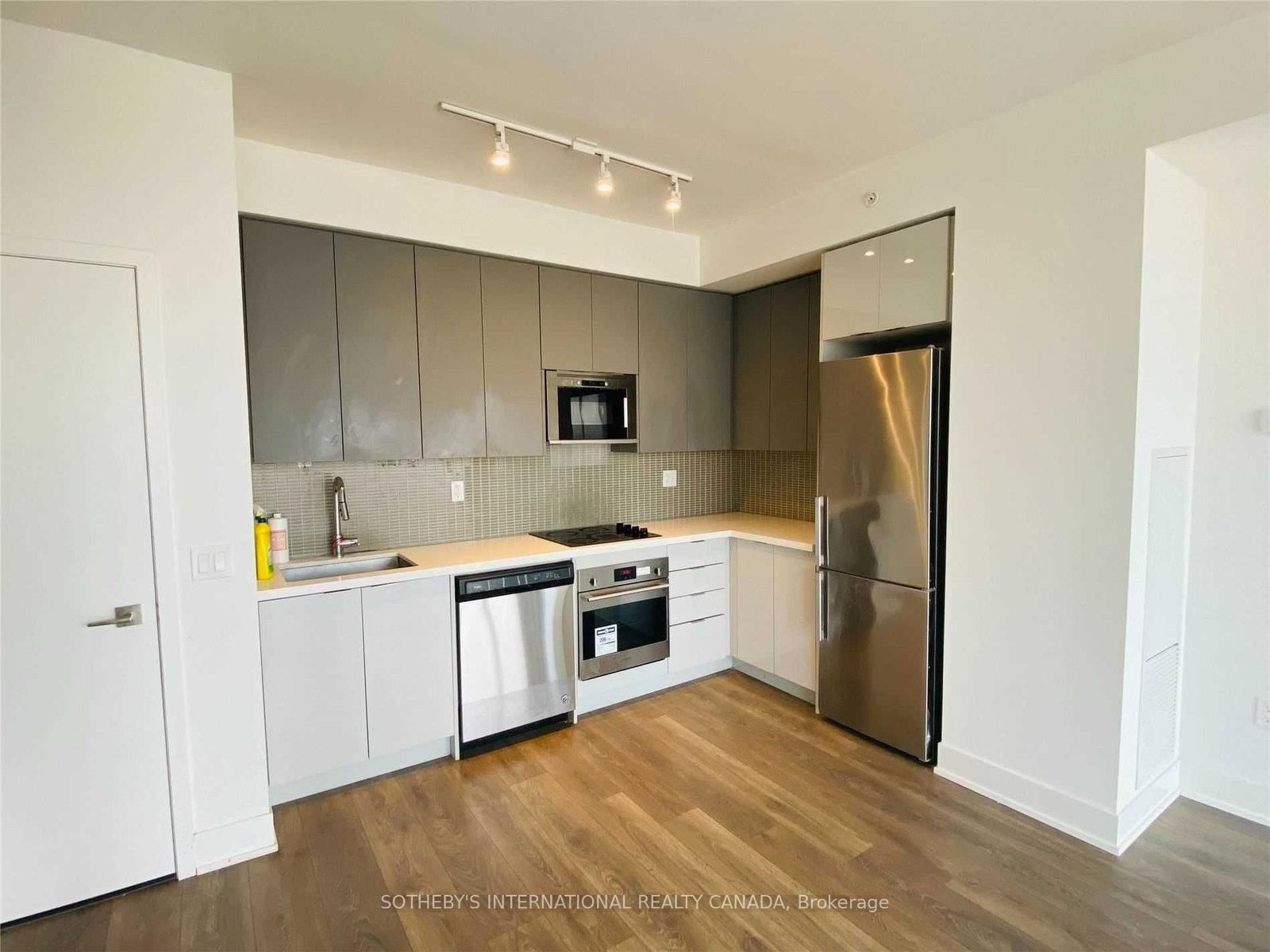 2916 Hwy 7 • Vaughan, ON photo 1