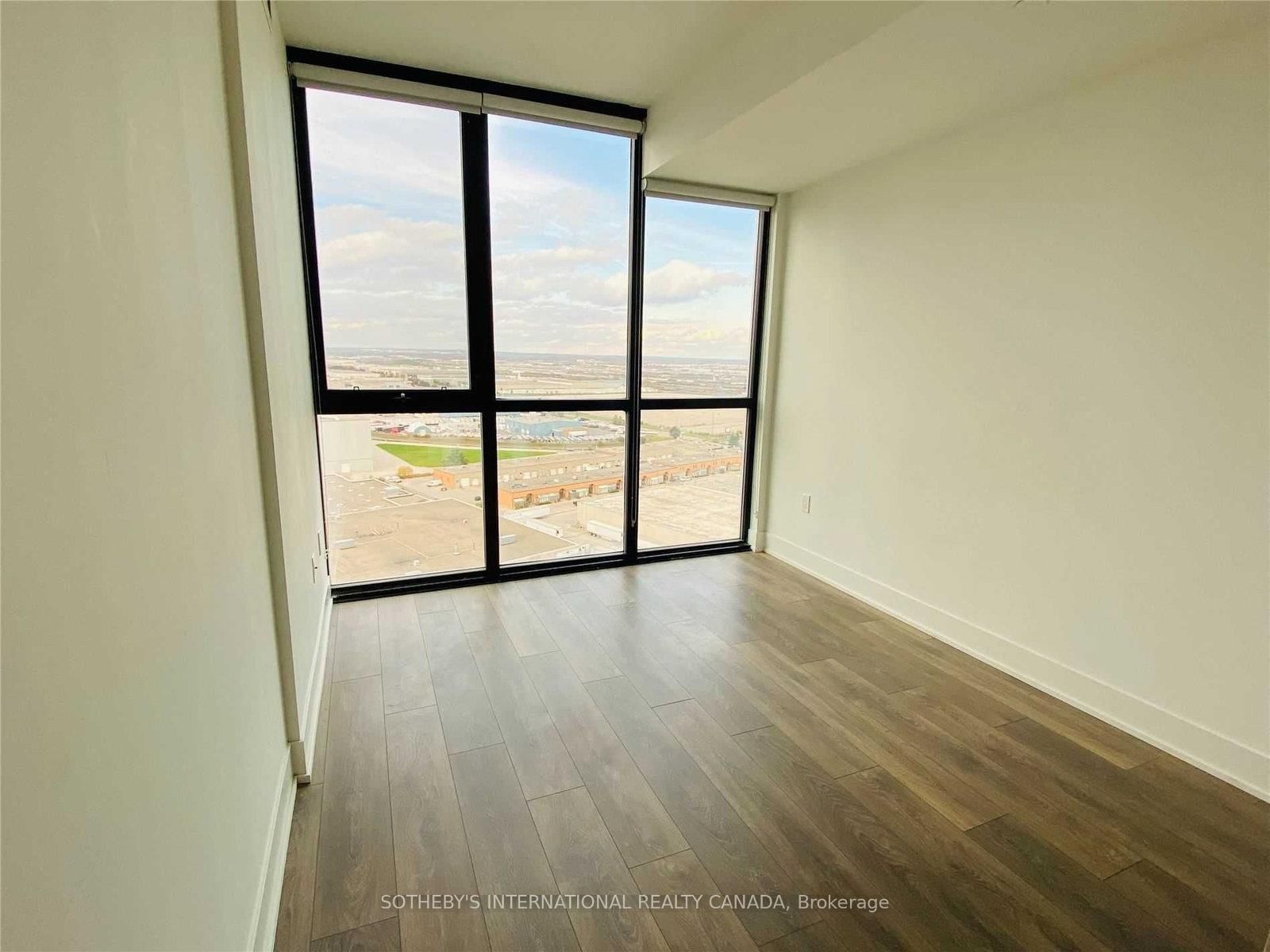 2916 Hwy 7 • Vaughan, ON photo 3