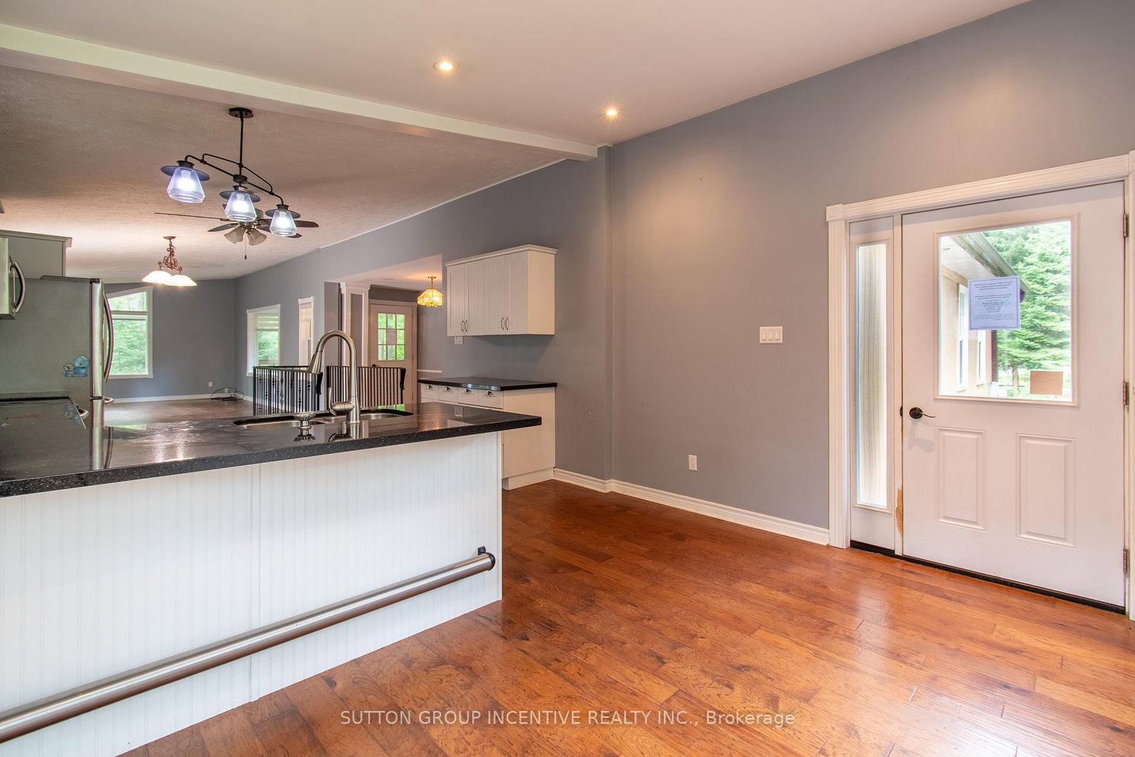 59 Forest Hill Drive • Adjala-Tosorontio, ON photo 5