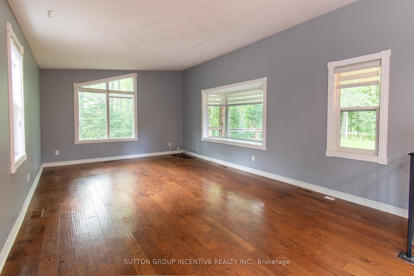 59 Forest Hill Drive • Adjala-Tosorontio, ON photo 9