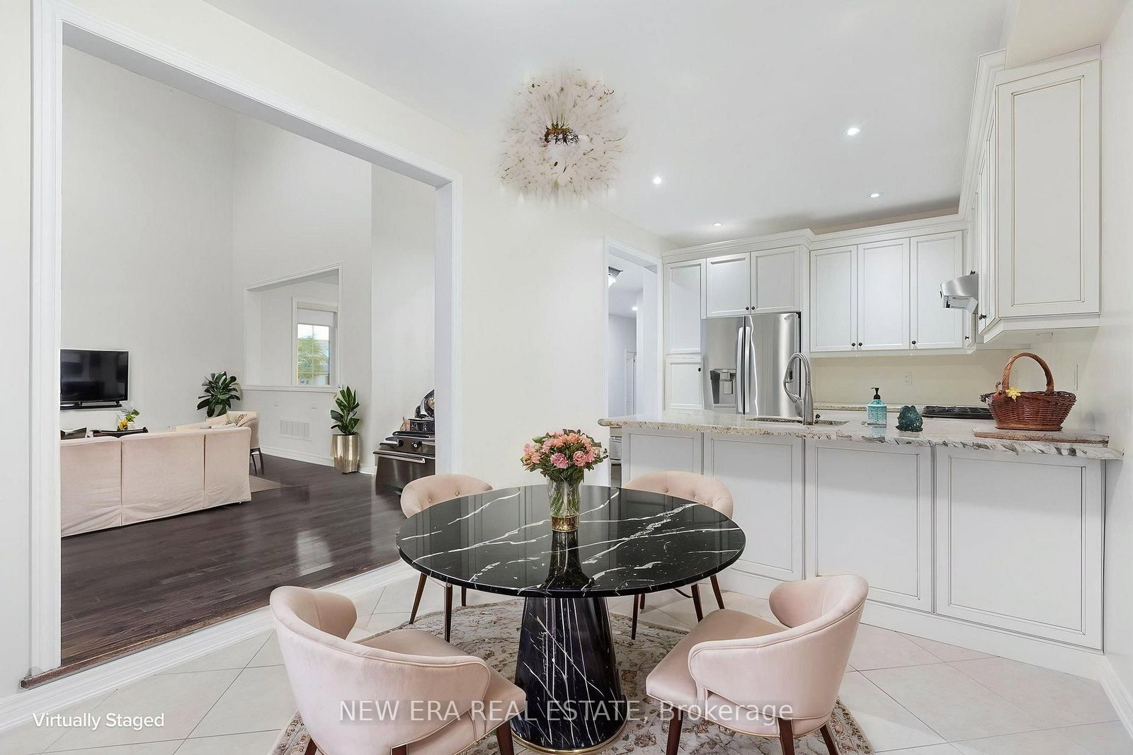 2 Lady Valentina Avenue • Vaughan, ON photo 12