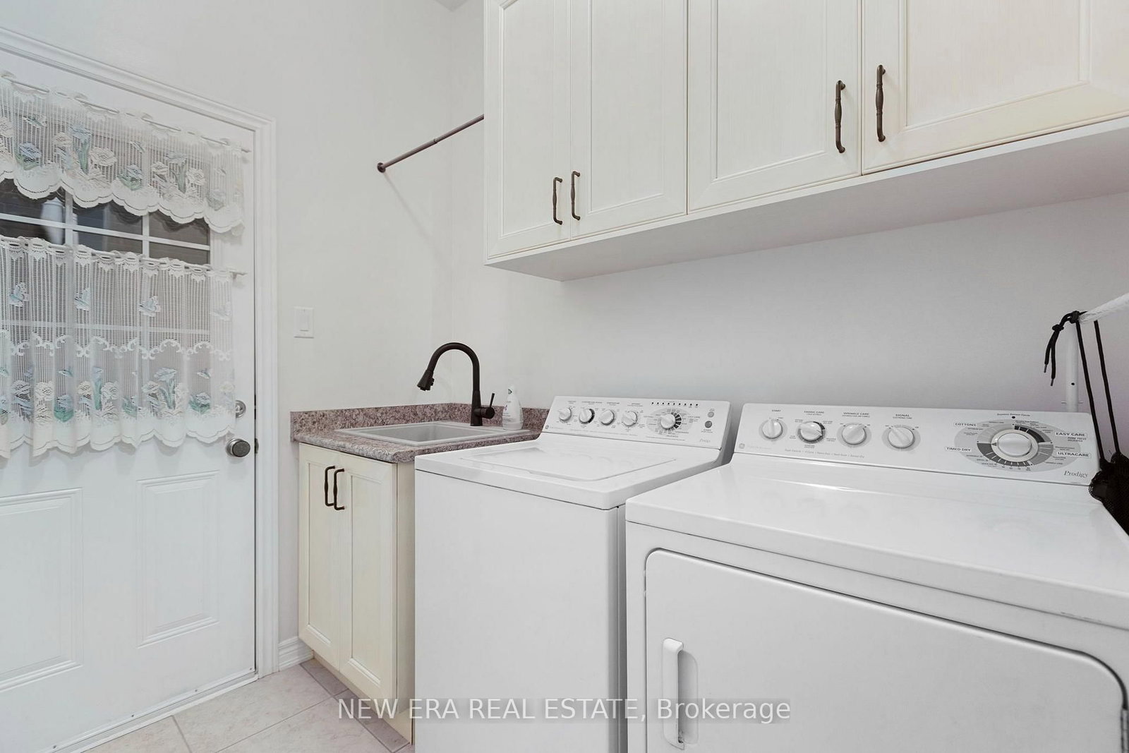 2 Lady Valentina Avenue • Vaughan, ON photo 36