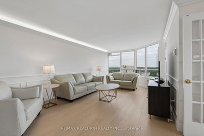 610 Bullock Drive • #1215 • Markham, ON photo 7