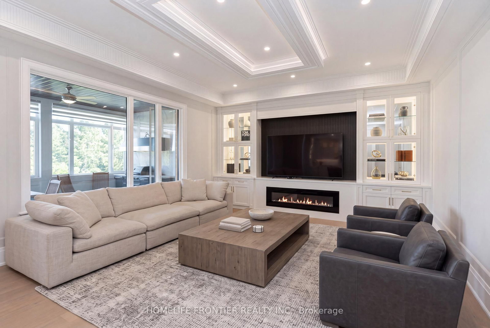 731 Woodland Acres Crescent • Vaughan, ON photo 11