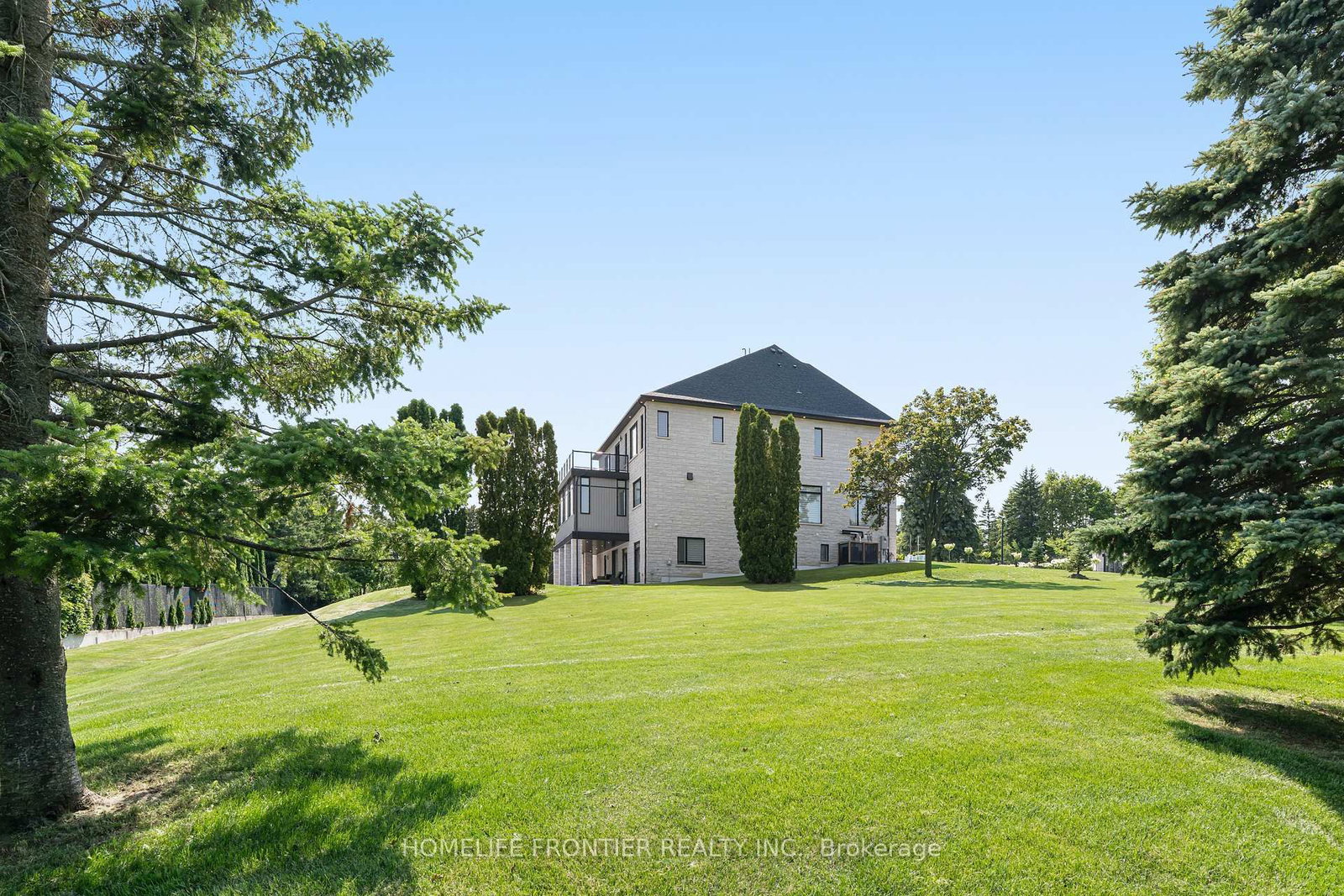 731 Woodland Acres Crescent • Vaughan, ON photo 42