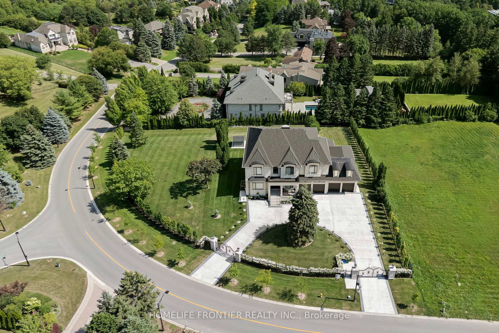 731 Woodland Acres Crescent • Vaughan, ON photo 43