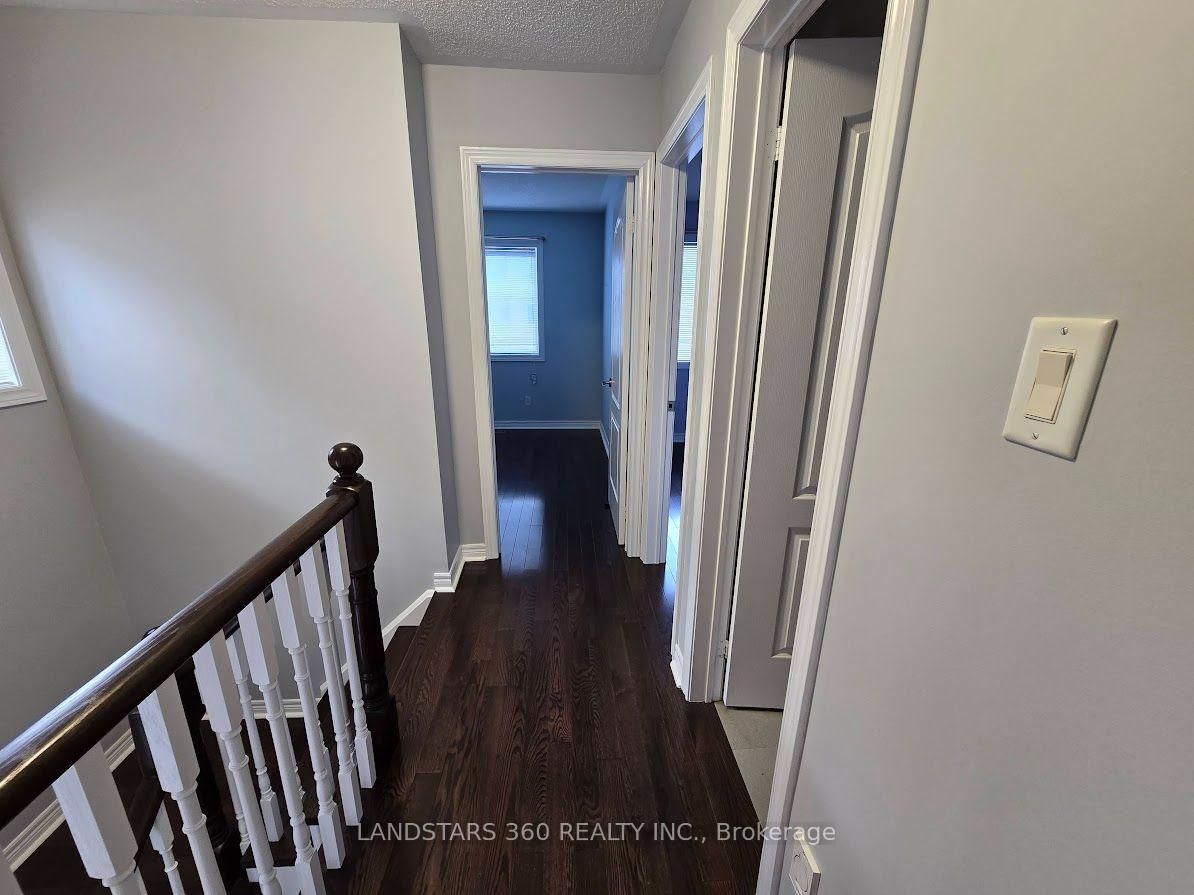 19 Azalea Gate Way • Markham, ON photo 10