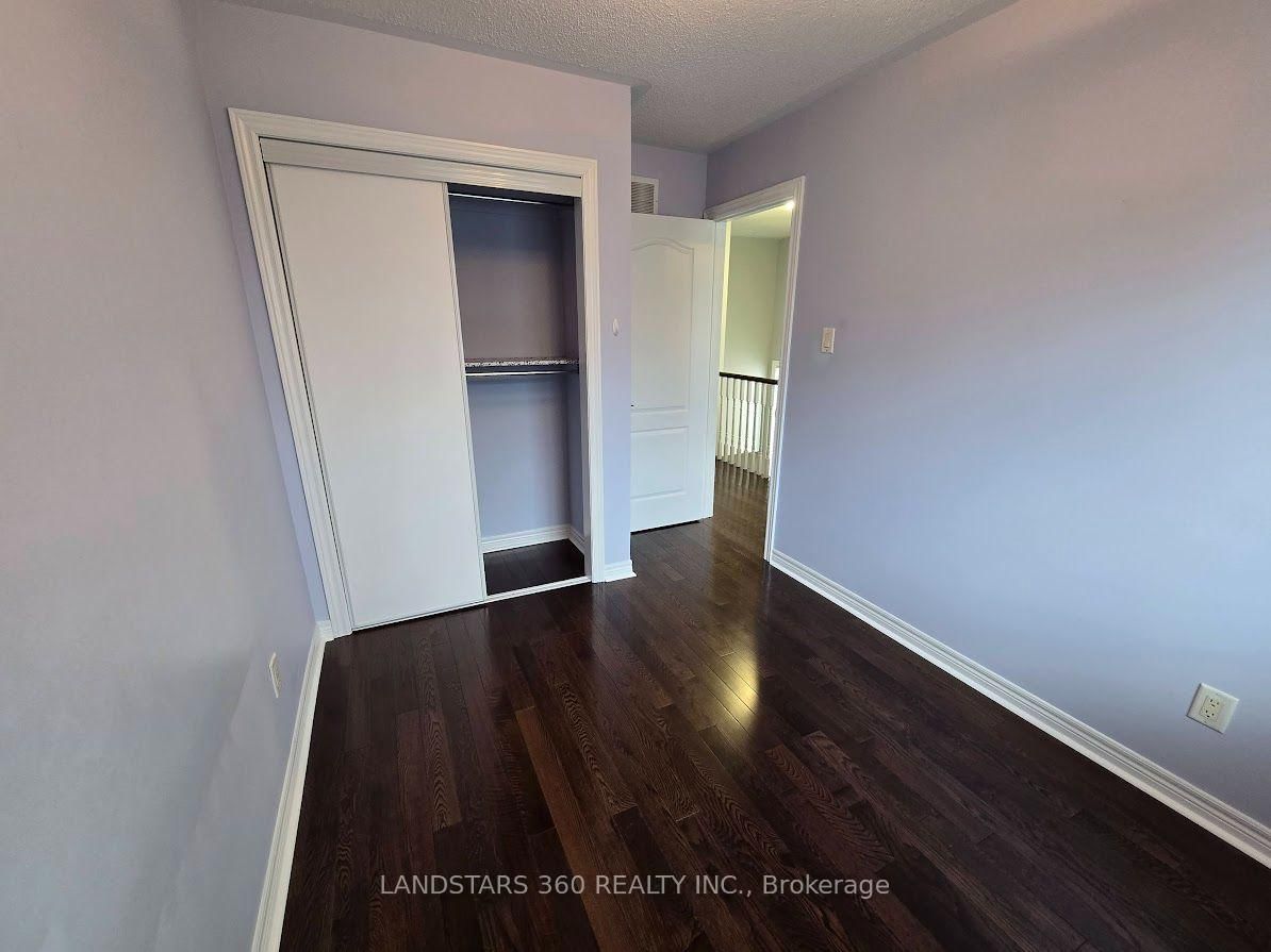 19 Azalea Gate Way • Markham, ON photo 12