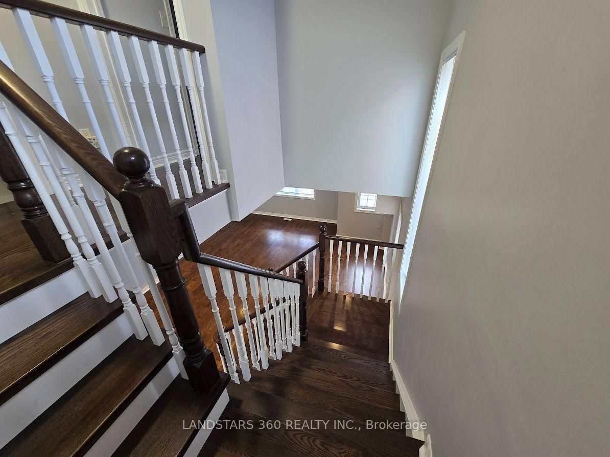19 Azalea Gate Way • Markham, ON photo 15