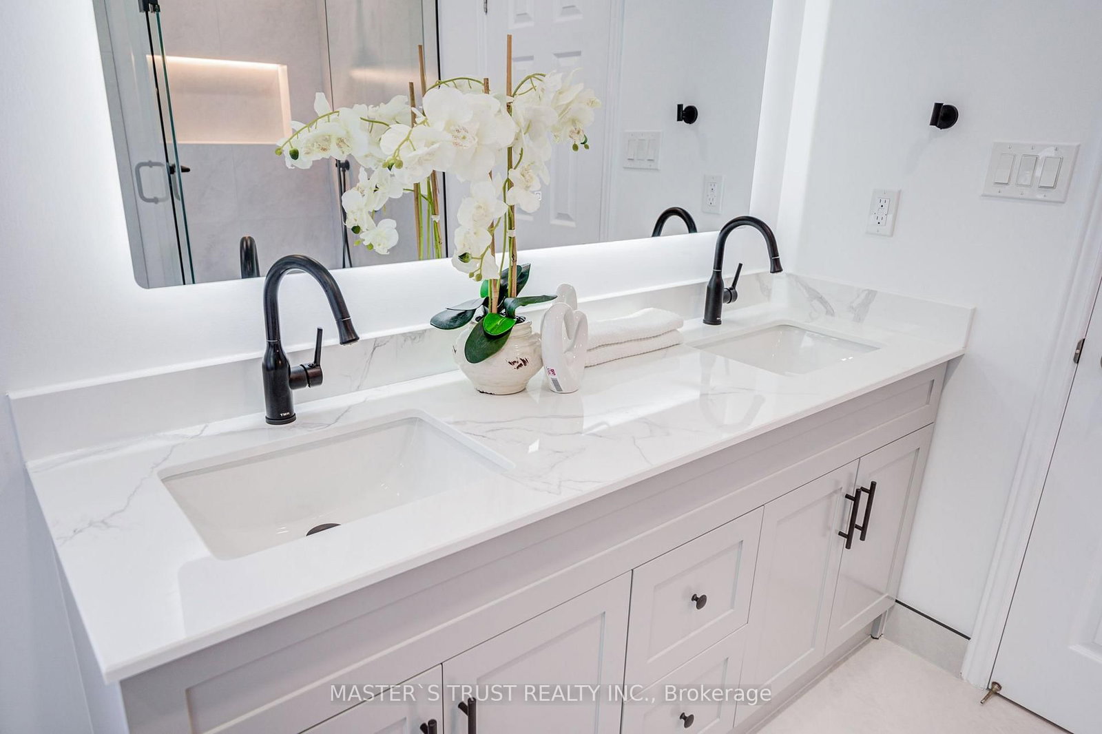 33 Levellands Crescent • Richmond Hill, ON photo 32