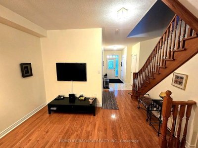 8 Townwood Drive • #7 • Richmond Hill, ON photo 6