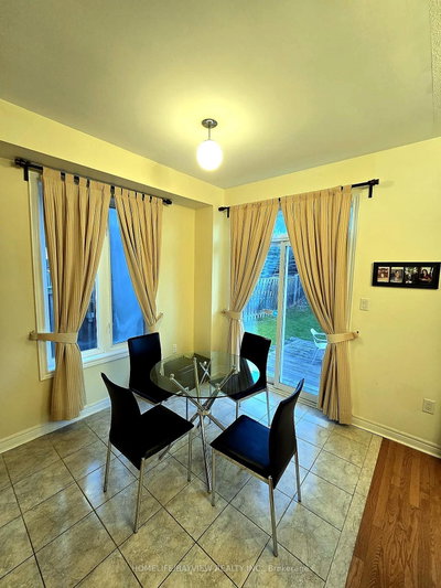 8 Townwood Drive • #7 • Richmond Hill, ON photo 9