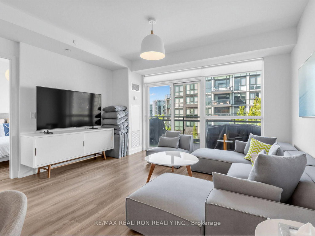D212 - 333 Sea Ray Avenue 5