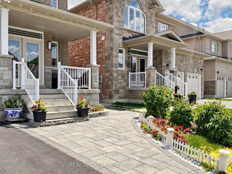 100 Sutherland Ave photo 3