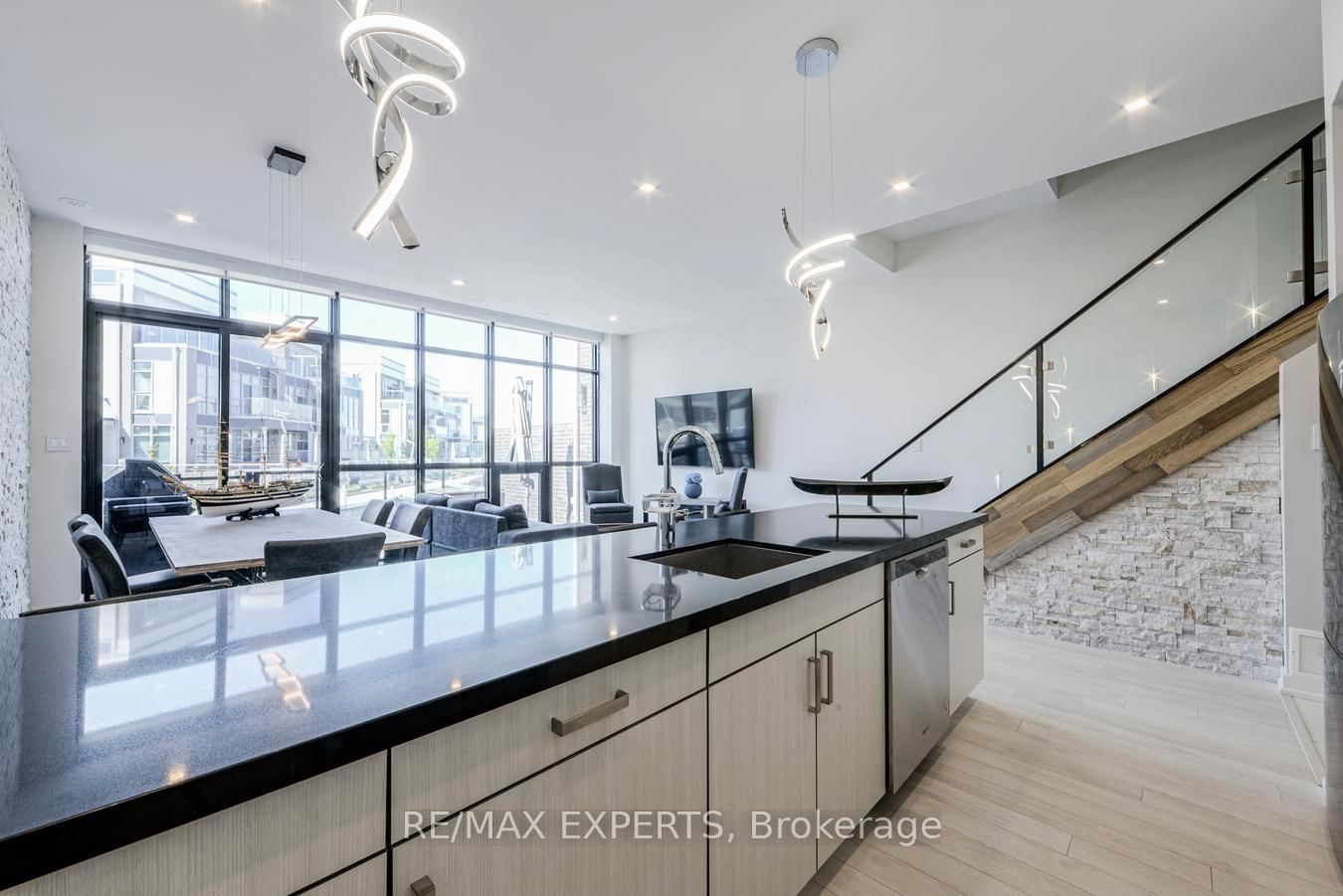 3585 Riva Avenue • Innisfil, ON photo 10