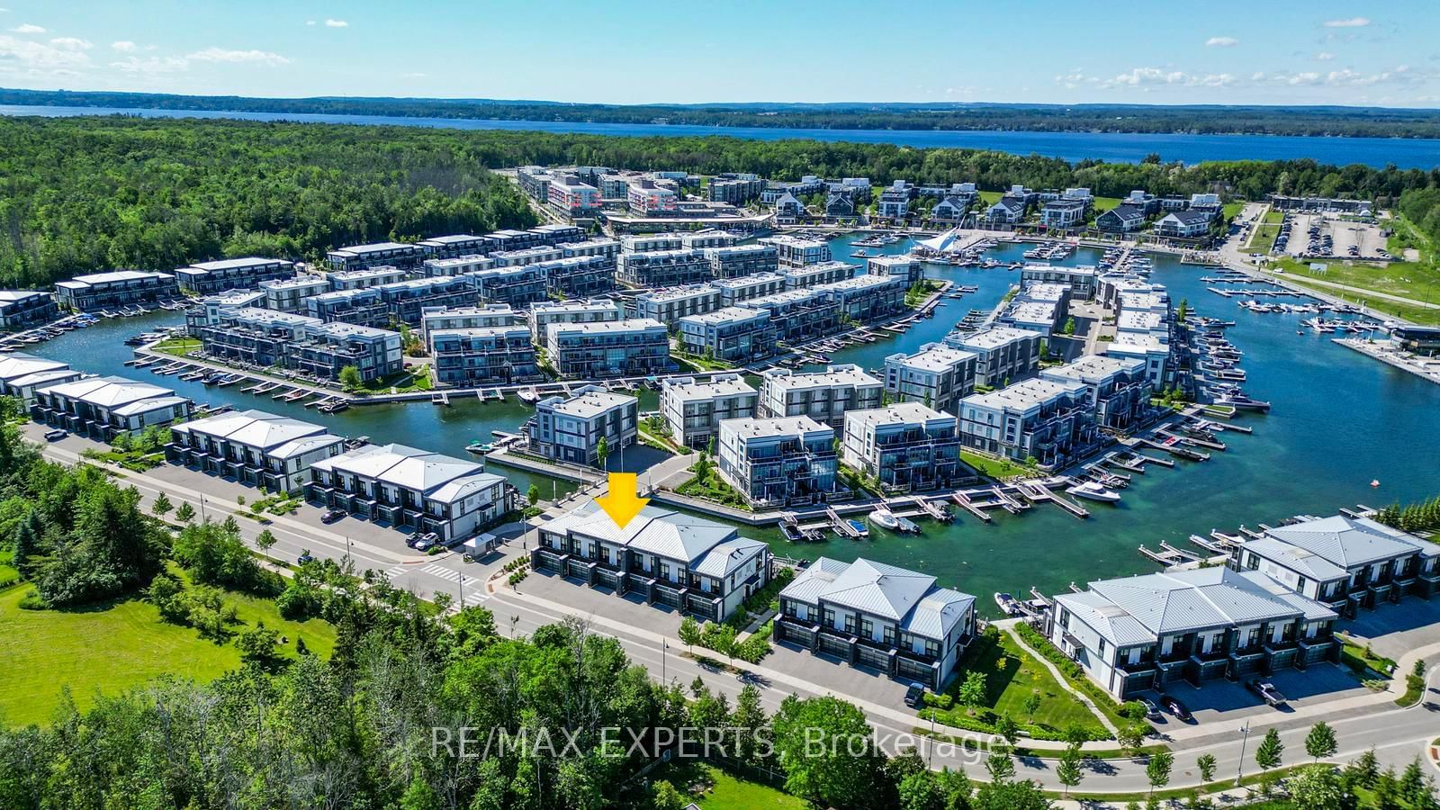 3585 Riva Avenue • Innisfil, ON photo 4